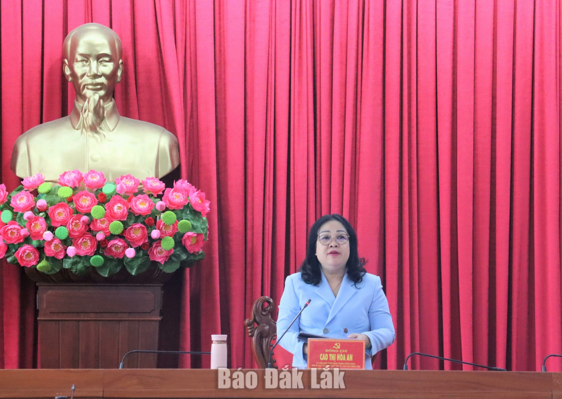 Ủy viên Ban Chấp hành Trung ương Đảng, Phó Bí thư Thường trực Tỉnh ủy, Chủ tịch HĐND tỉnh Cao Thị Hòa An chủ trì buổi làm việc.