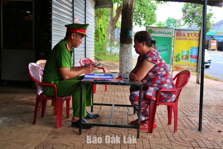 Công an cơ sở chủ động giữ an toàn mùa lễ hội