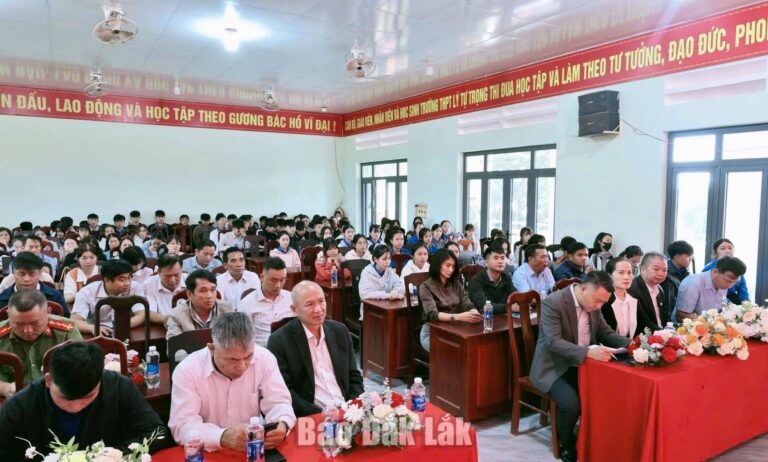Công an xã Phú Xuân tổ chức Ngày hội toàn dân bảo vệ an ninh Tổ quốc
