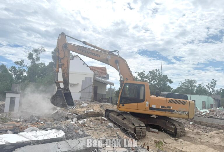 Gỡ điểm nghẽn giải phóng mặt bằng trong Chiến dịch 45 ngày đêm