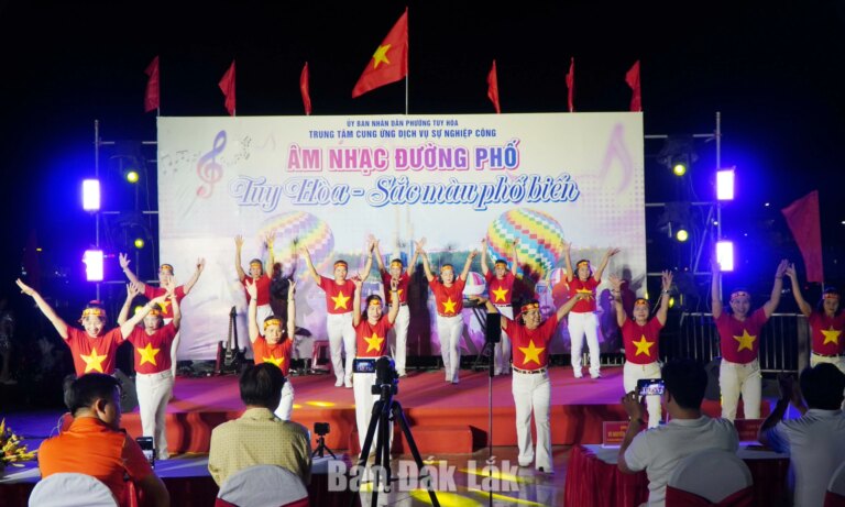 Khai mạc âm nhạc đường phố “Tuy Hòa - Sắc màu phố biển”