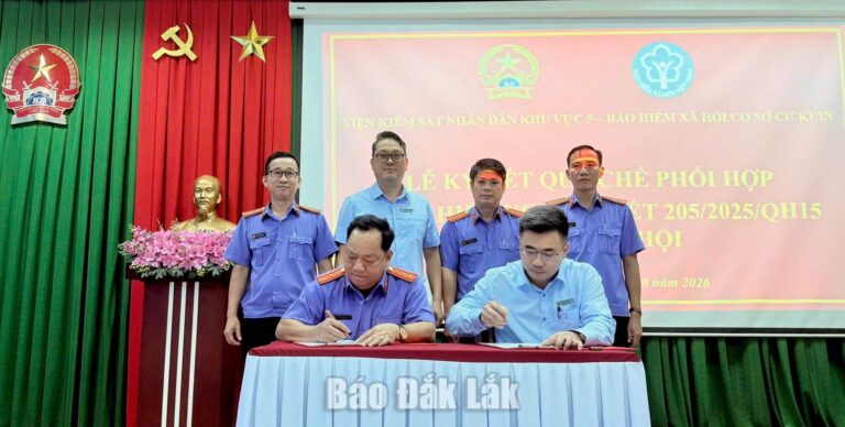 Ký kết quy chế phối hợp thực hiện Nghị quyết 205