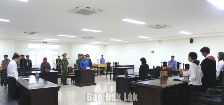 Lĩnh án 7 năm 6 tháng tù vì tội phá hoại chính sách đoàn kết