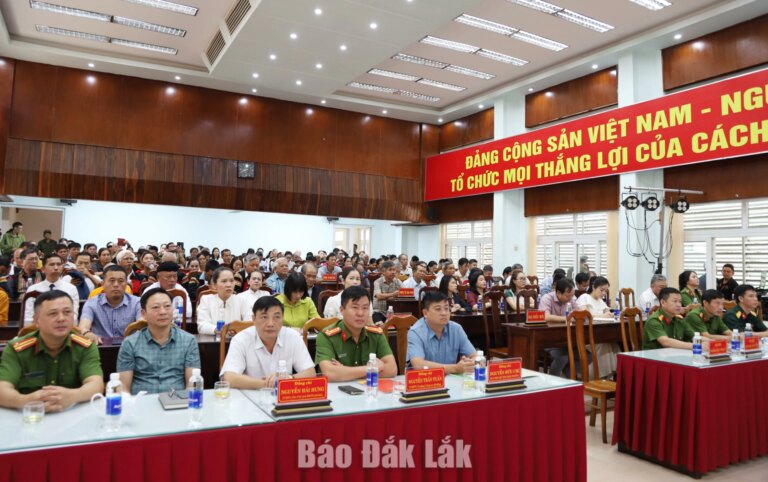 Phường Buôn Ma Thuột biểu dương 7 tập thể, 22 cá nhân trong phong trào bảo vệ an ninh Tổ quốc