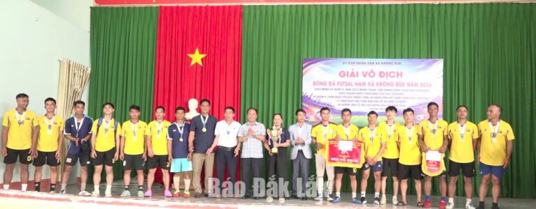 Sôi nổi giải bóng đá Futsal nam xã Krông Búk năm 2026