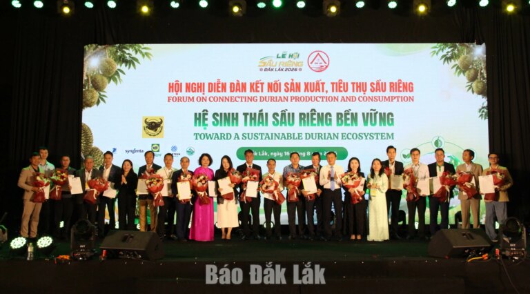 Trao 9 biên bản ghi nhớ hợp tác đầu tư giá trị gần 9.000 tỷ đồng