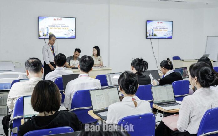 Trường Đại học Y Dược Buôn Ma Thuột: Đổi mới đào tạo nhân lực y tế