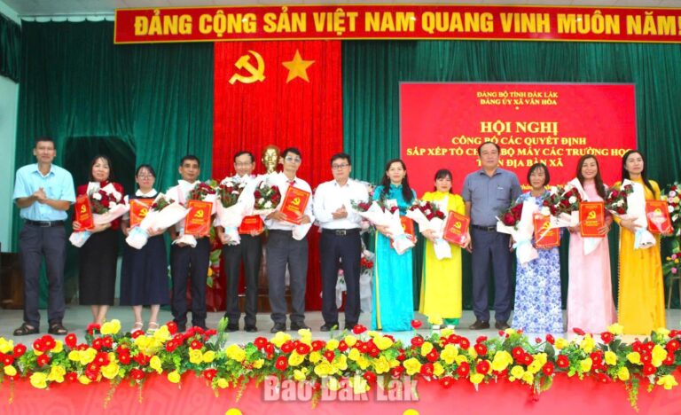 Vân Hòa sắp xếp, tổ chức bộ máy các trường học trên địa bàn xã