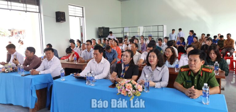 Xã Ea Ô ra mắt mô hình Nhà văn hóa số thôn, buôn