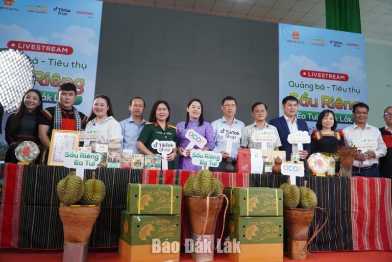 Xã Ea Tul khai mạc livestream quảng bá, tiêu thụ sầu riêng