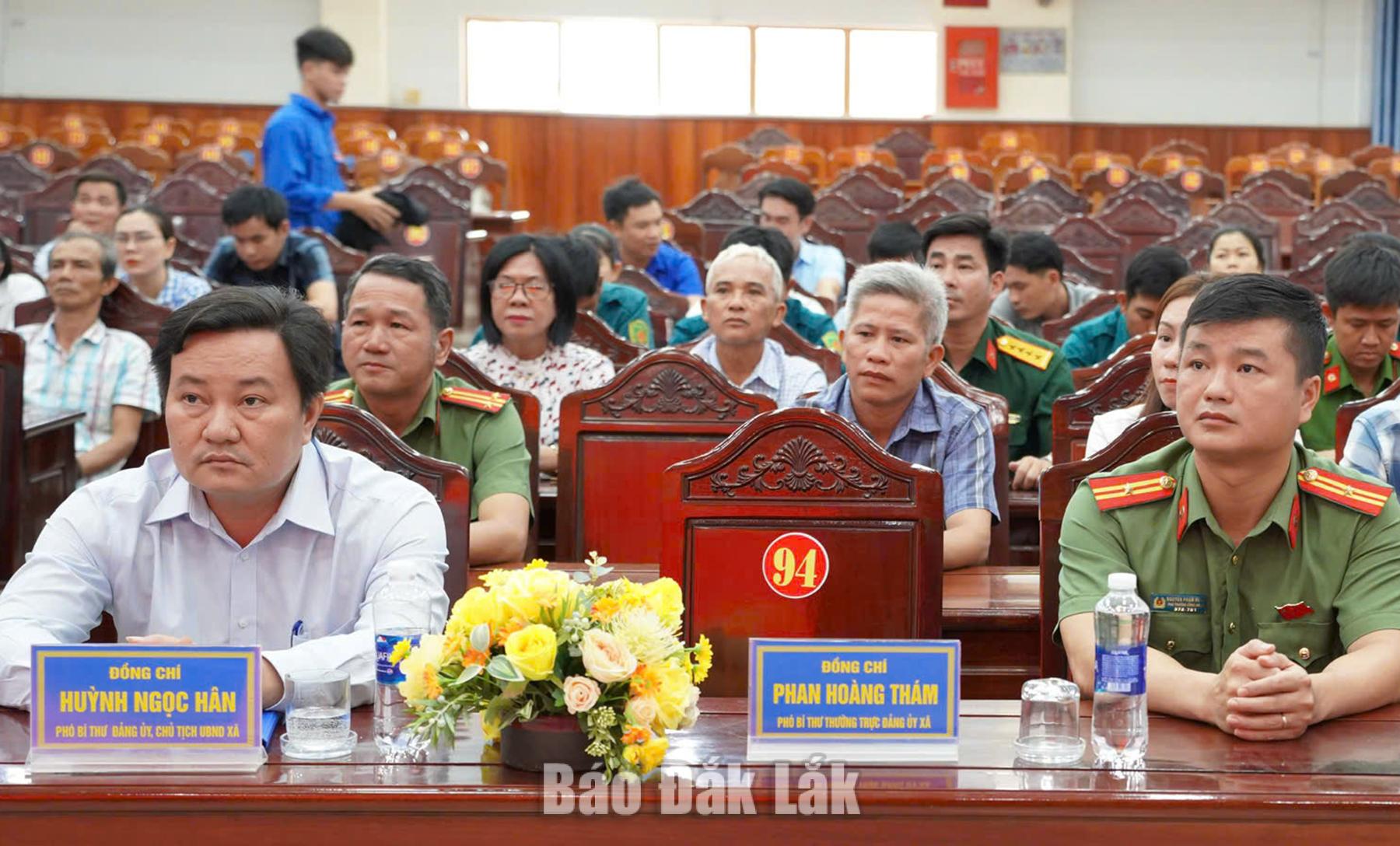 Xã Tuy An Bắc tổ chức lễ mít tinh hưởng ứng Ngày An ninh mạng Việt Nam 2026 1 Các đại biểu tham dự hội nghị.
