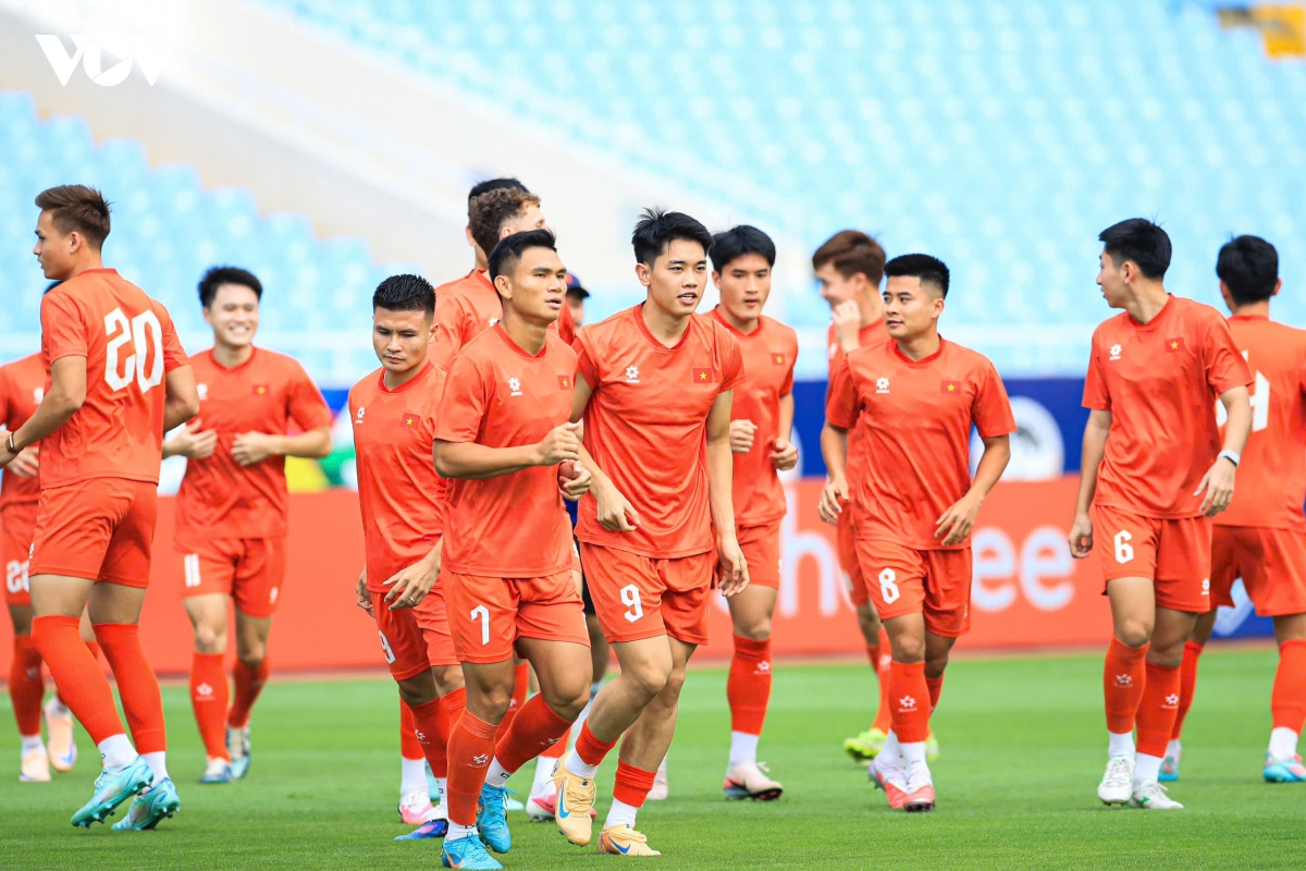 ASEAN Cup: Trận chung kết chờ tuyển Việt Nam 1 Đội tuyển Việt Nam tập luyện, sẵn sàng cho trận tiếp đội khách Malaysia. Ảnh: Hoài Thương