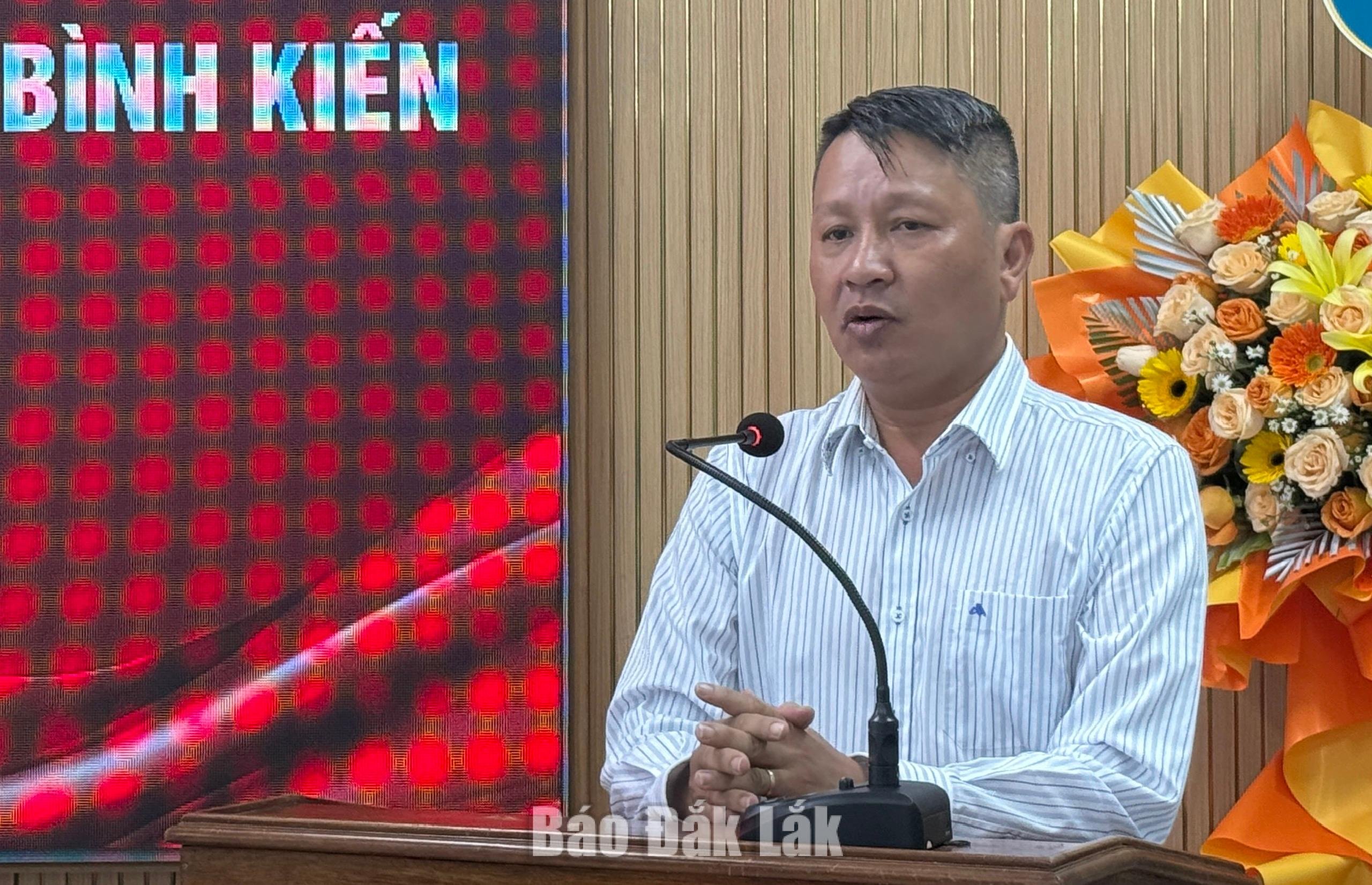 Ông Nguyễn Lê Vi Phúc, Bí thư Đảng ủy, Chủ tịch HĐND phường Bình Kiến phát biểu tại buổi ký kết.