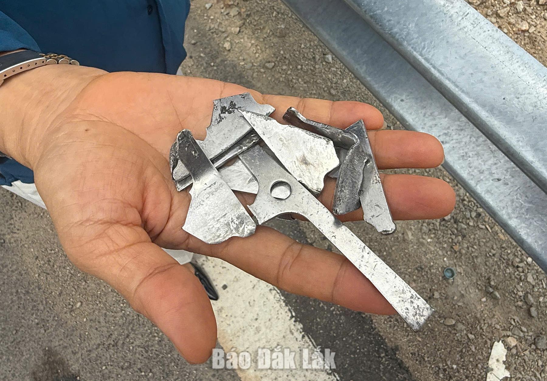 Vật kim loại sắc nhọn được thu gom trên cao tốc Bắc - Nam đoạn qua Đắk Lắk.