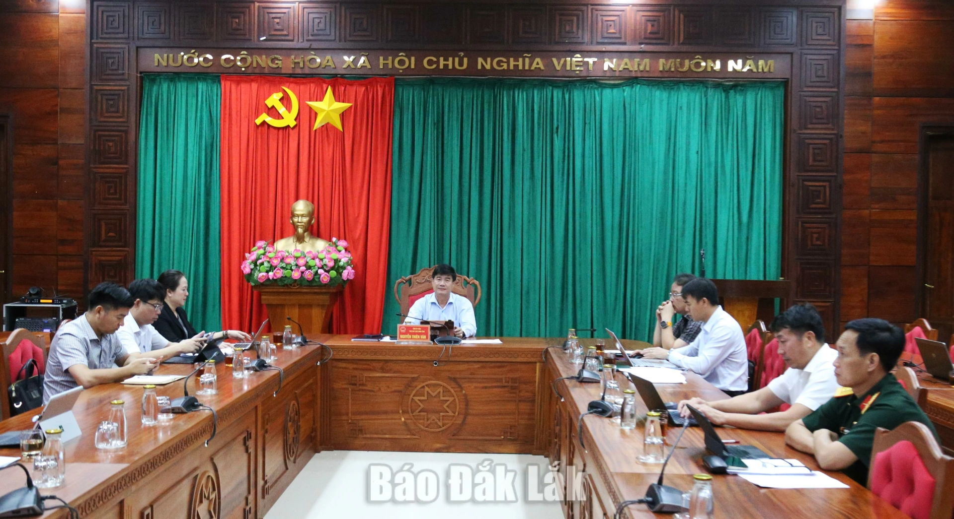 Các đại biểu tham dự cuộc