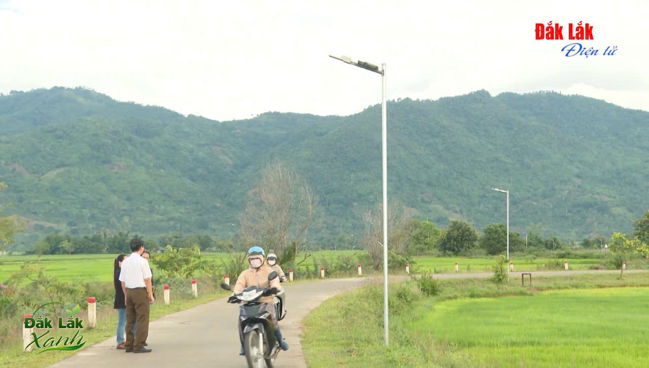 (Video) Thắp sáng buôn làng bằng năng lượng xanh