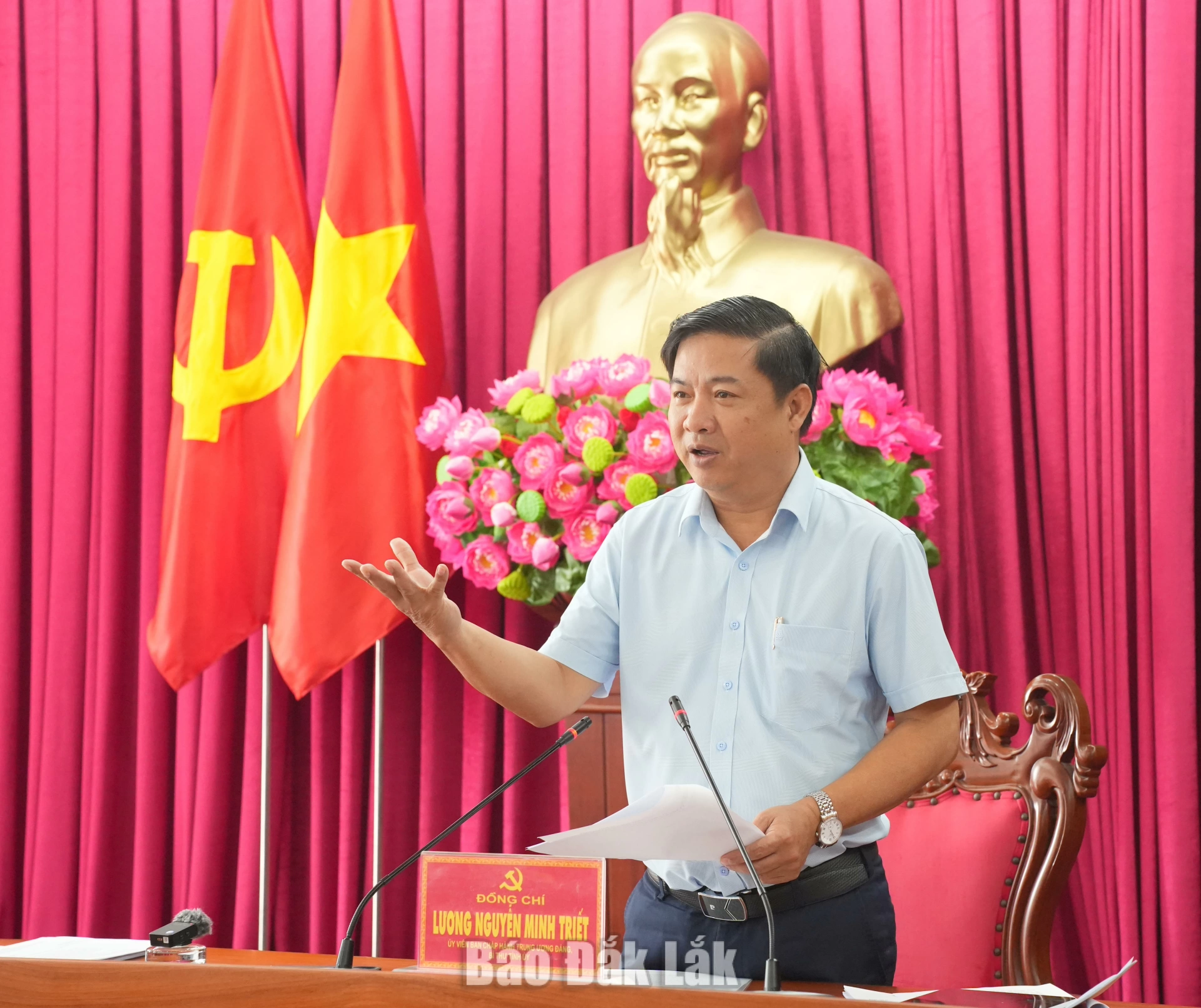 Triển khai các bài toán lớn phải đi vào thực chất 4 Đồng chí Lương Nguyễn Minh Triết, Ủy viên Trung ương Đảng, Bí thư Tỉnh ủy, Trưởng Đoàn ĐBQH tỉnh phát biểu kết luận buổi làm việc.