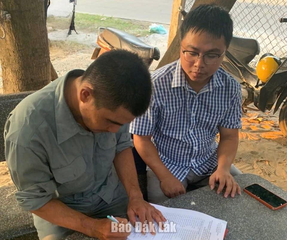 Xã Tuy An Nam nỗ lực hoàn thành giải phóng mặt bằng tuyến đường ven biển 2 Sự đồng thuận của người dân trên địa bàn xã là một trong những yếu tố tiên quyết hoàn thành tiến độ dự án.