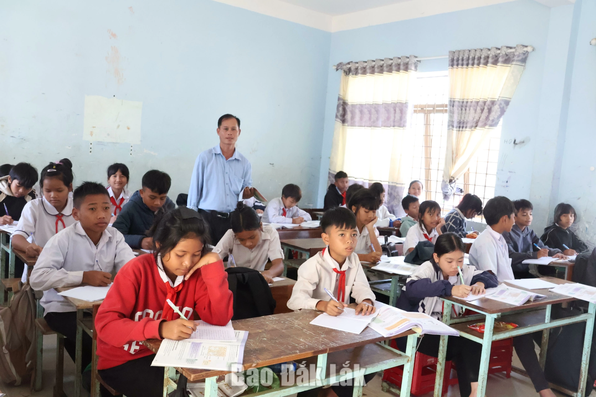 Việc sắp xếp cơ sở giáo dục công lập thực hiện theo nguyên tắc lấy người học làm trung tâm.