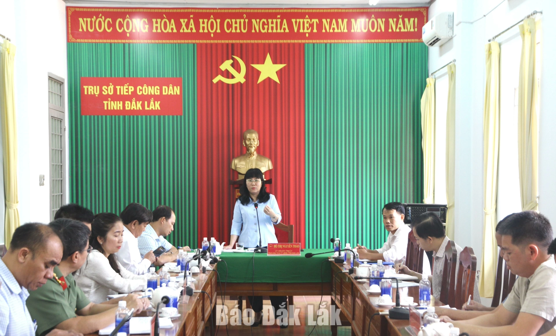 Đăng ký tiếp công dân định kỳ tháng 8 của Chủ tịch UBND tỉnh 1 Ủy viên Ban Thường vụ Tỉnh ủy, Phó Chủ tịch Thường trực UBND tỉnh Hồ Thị Nguyên Thảo chủ trì một buổi tiếp công dân.