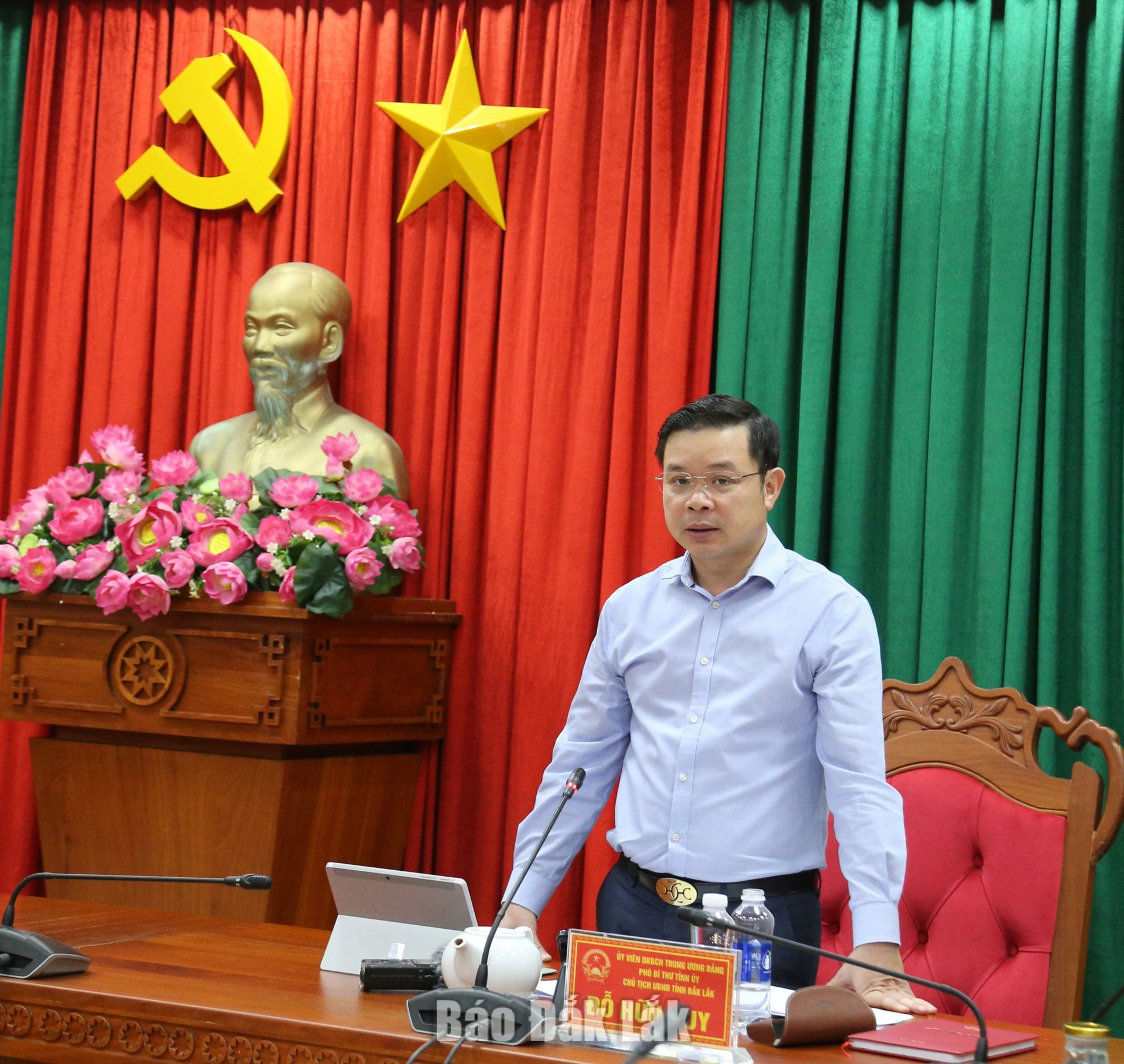 Chủ đầu tư phải hoàn thành Khu công nghiệp Phú Xuân trước ngày 31/10/2026 3 Chủ tịch UBND tỉnh Đắk Lắk Đỗ Hữu Huy phát biểu kết luận buổi làm việc.