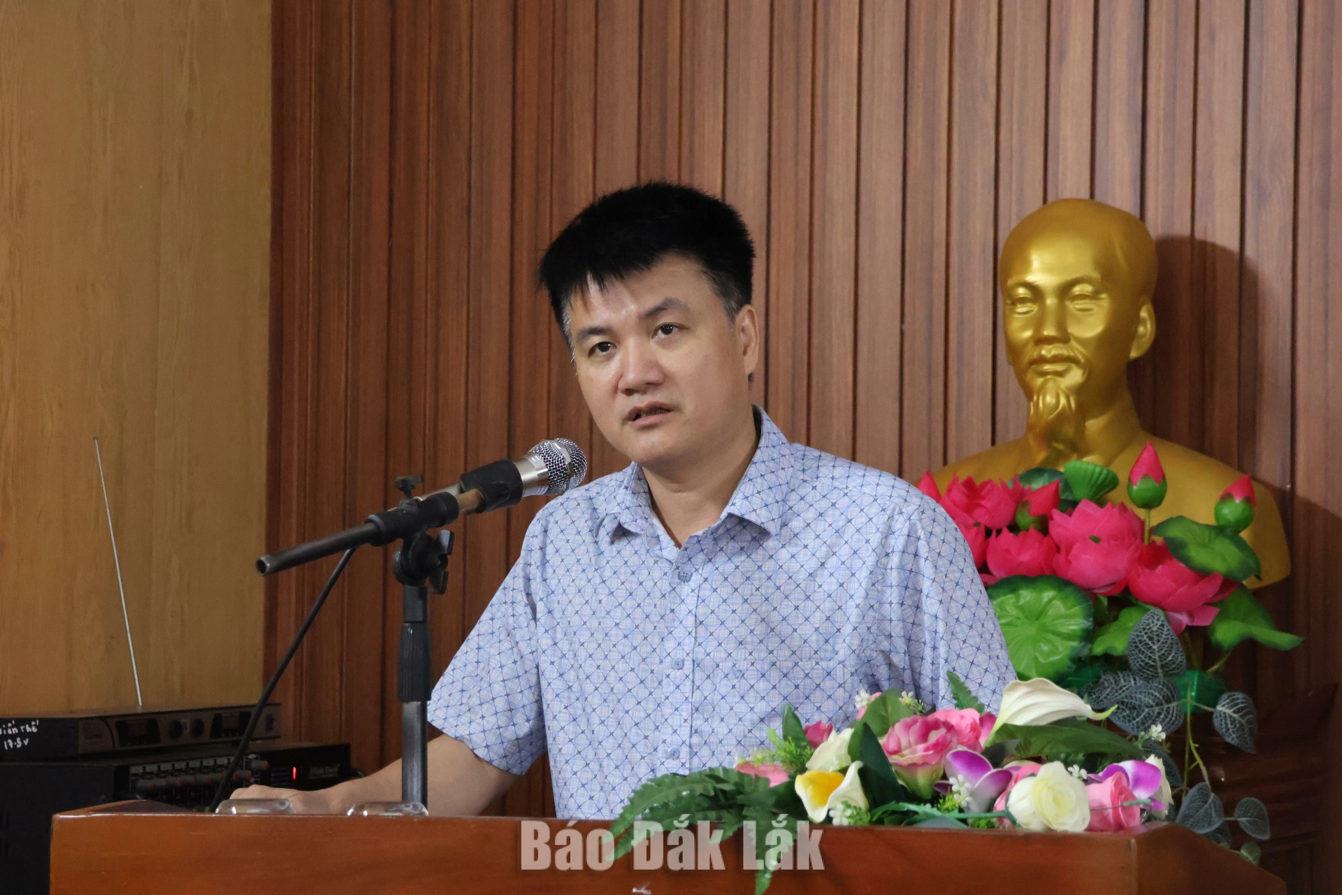 Nâng cao năng lực quản trị trường học về tư vấn tâm lý học đường 1 ông Phạm Văn Hoằng, Vụ Học sinh Sinh viên, Đại điện Ban điều phối Chương trình “Nâng cao năng lực tư vấn tâm lý học đường cho giáo viên chủ nhiệm” của Bộ GD&ĐT