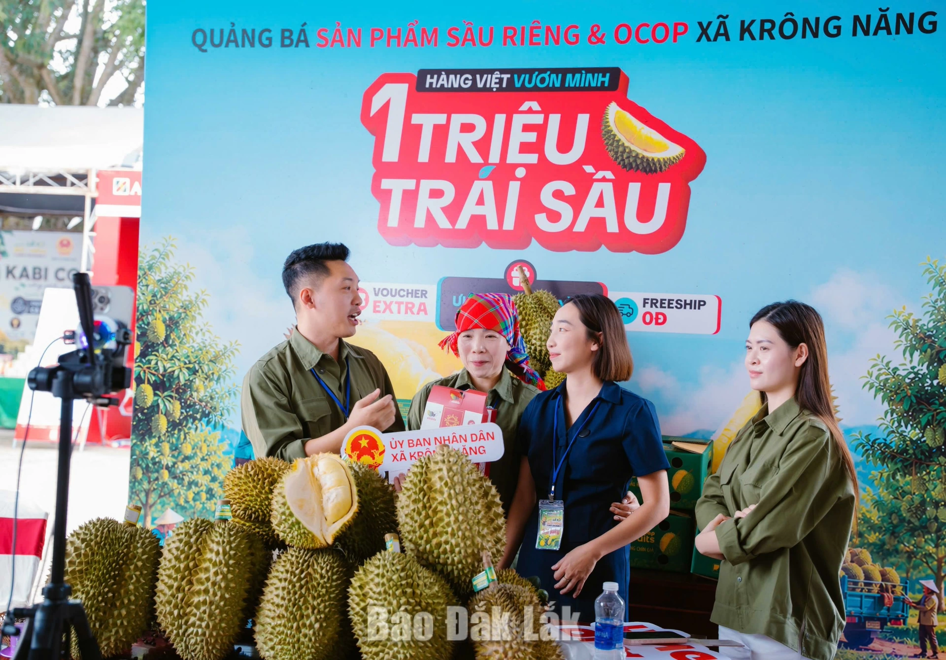 Các phiên livestream thu hút hàng ngắm nghìn lượt theo dõi, tương tác.