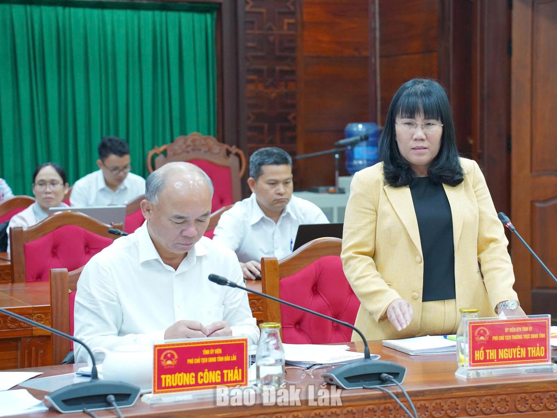 Phó Chủ tịch Thường trực UBND tỉnh Hồ Thị Nguyên Thảo phát biểu tại cuộc họp.