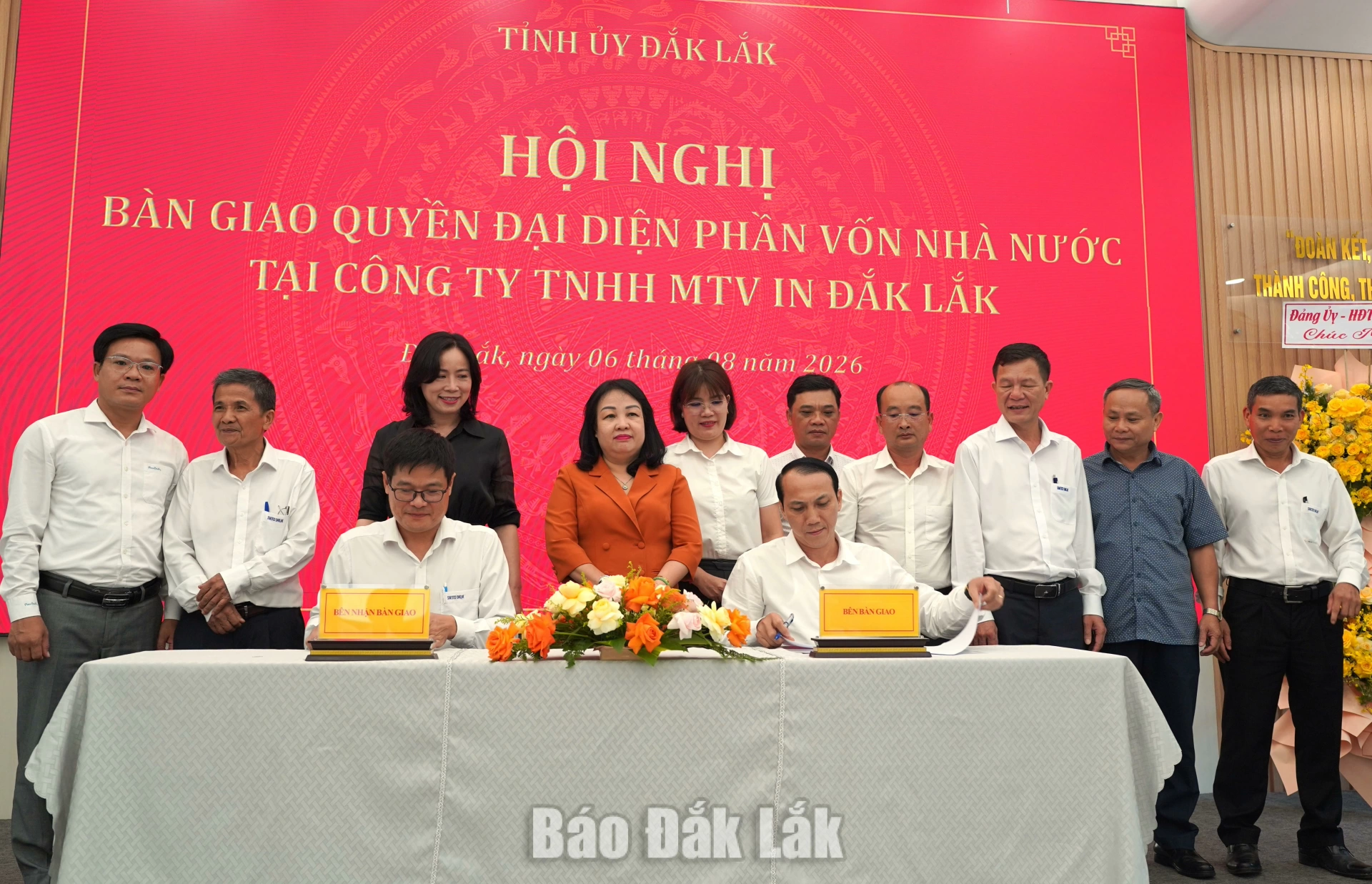 Bàn giao quyền đại diện chủ sở hữu phần vốn nhà nước tại Công ty TNHH MTV In Đắk Lắk 4 Văn phòng Tỉnh ủy sang Công ty TNHH MTV Xuất nhập khẩu 2-9 Đắk Lắk