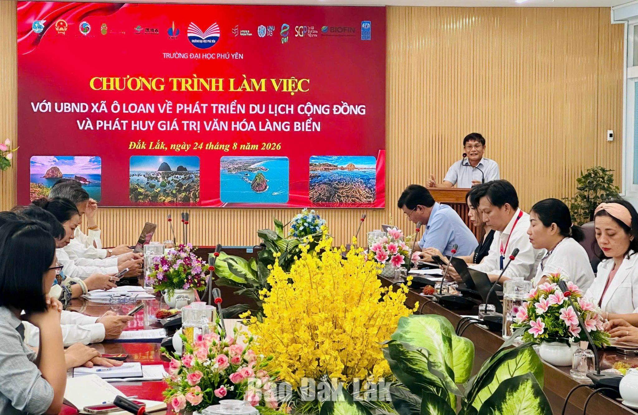 Hướng đến xây dựng mô hình du lịch học tập cộng đồng tại Hòn Yến 3 Quang cảnh chương trình làm việc.