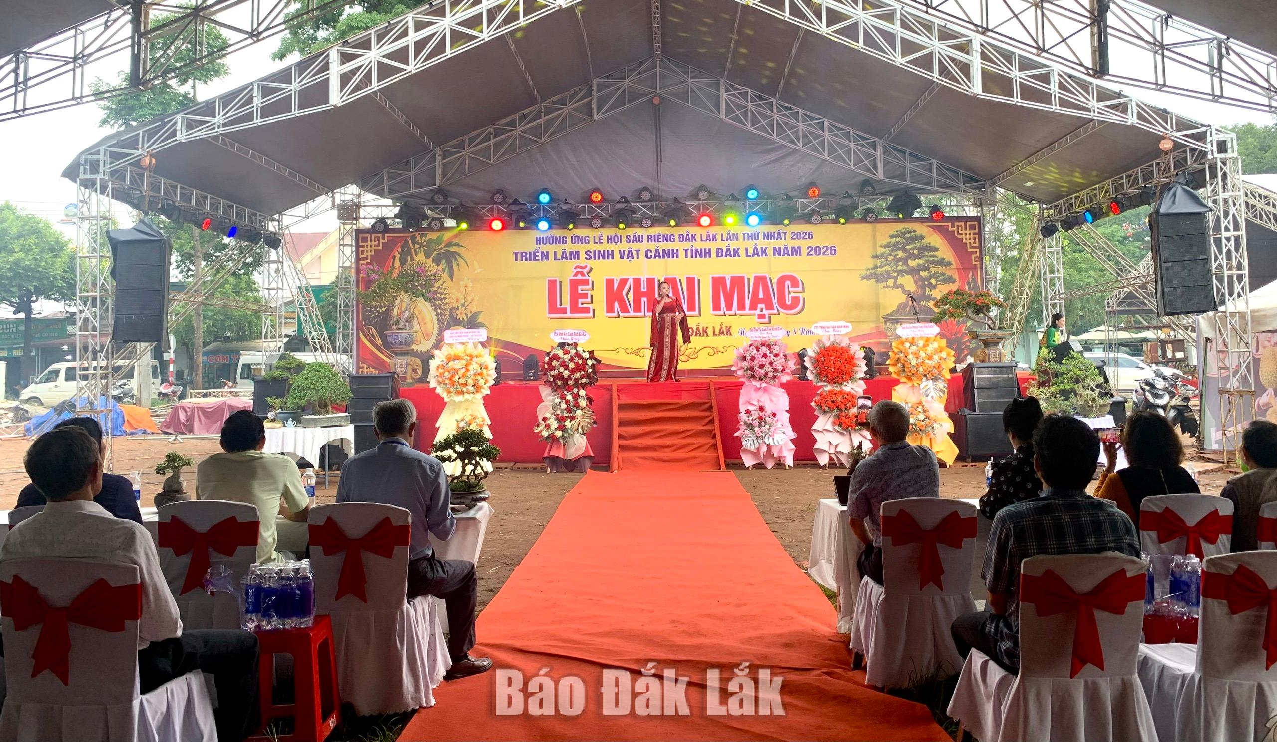 Khai mạc triển lãm sinh vật cảnh tỉnh Đắk Lắk năm 2026 1 Các đại biểu tham dự lễ khai mạc triển lãm sinh vật cảnh tỉnh Đắk Lắk.