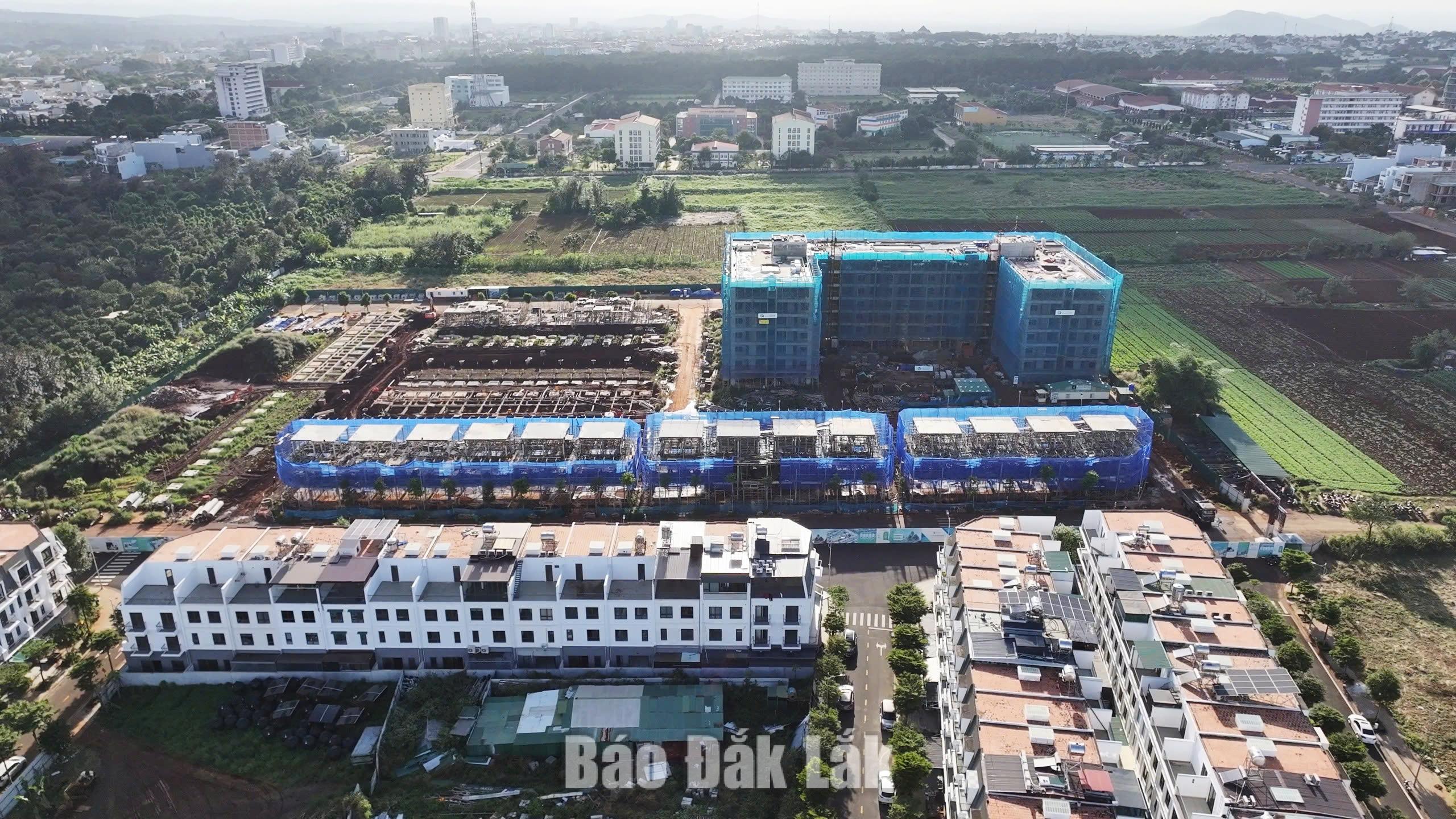 Đắk Lắk vừa ban hành Quyết định quy định các địa điểm, vị trí tại khu vực ngoài đô thị phải phát triển nhà ở theo dự án trên địa bàn tỉnh.