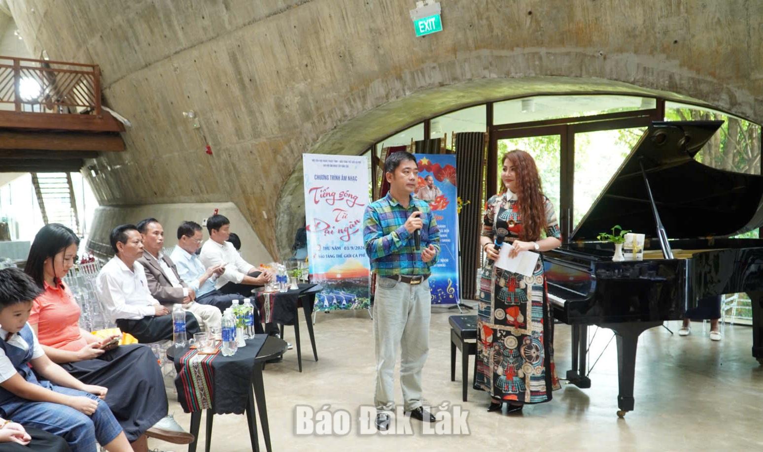 Nhạc sĩ giao lưu cùng khán giả