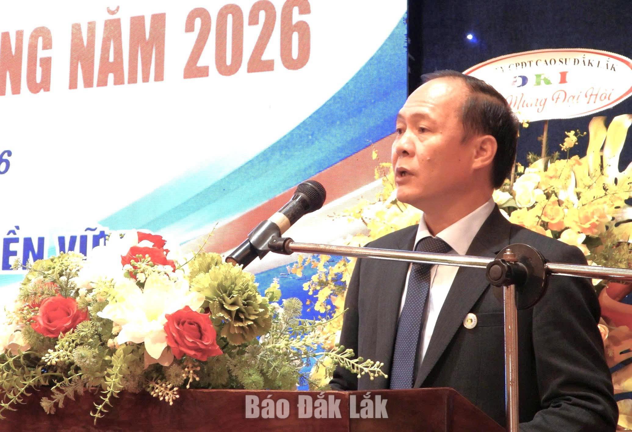 Tân Chủ tịch HĐQT Công ty Dakruco Lê Danh Thắng phát biểu nhận nhiệm vụ.