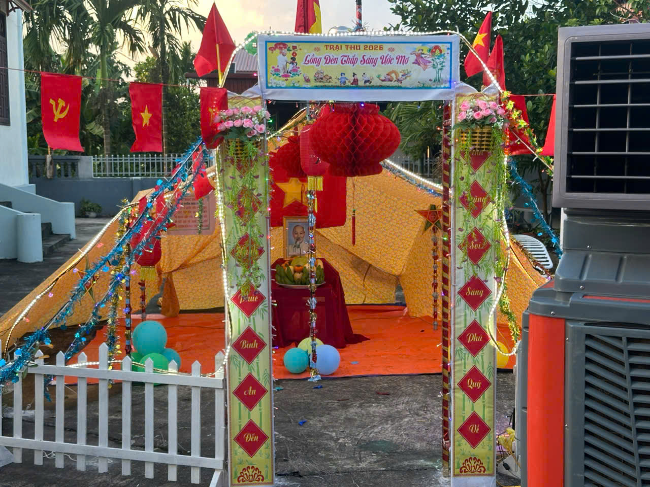 Ấm áp Tết Trung thu chia sẻ yêu thương tại xã Hồng Phong 4 1790585254299 1567830587990267186 5457886395972843342 d64d8e86f047fcf262f19f5d47bfbef0