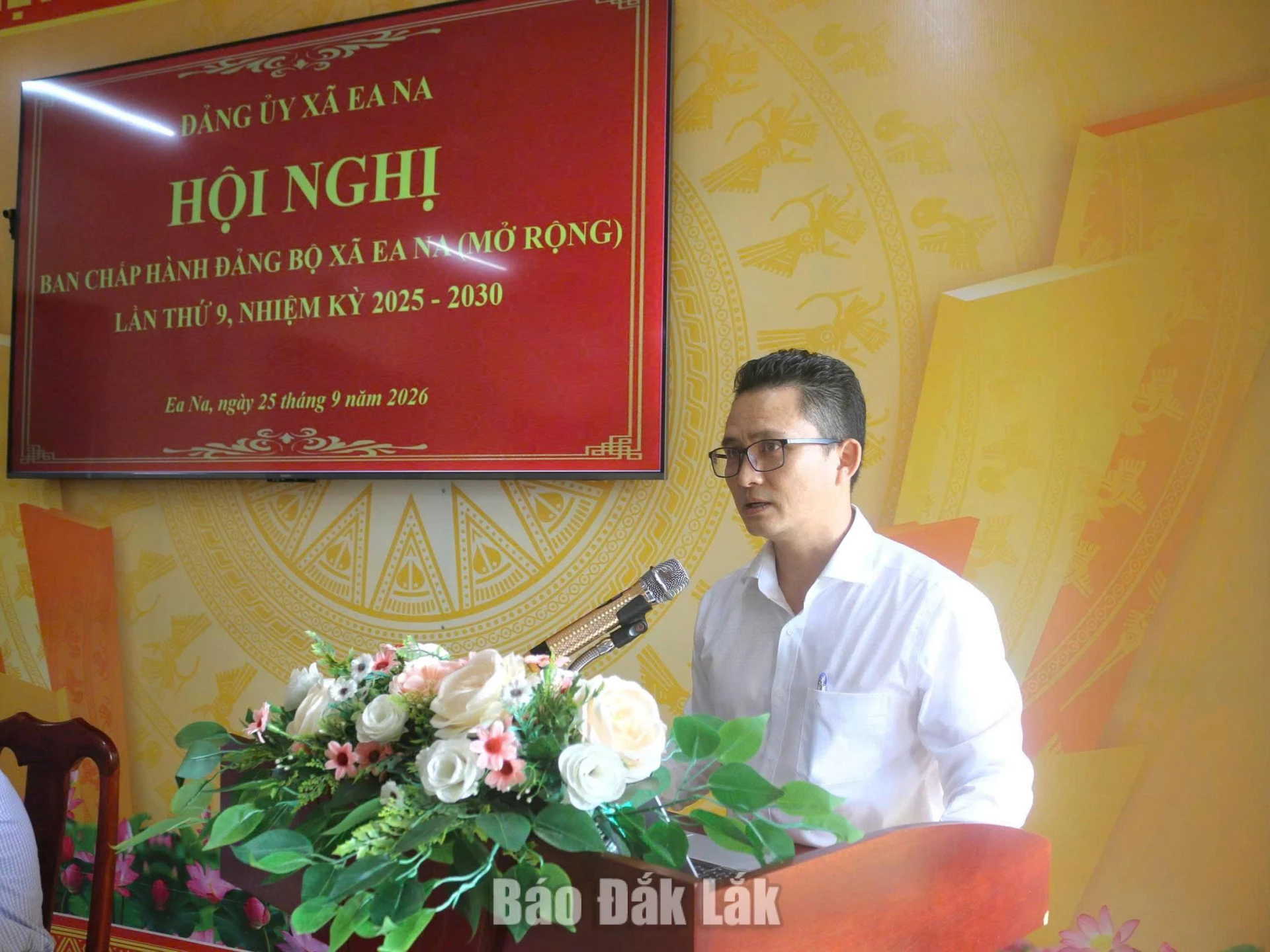Ea Na tập trung hoàn thành các chỉ tiêu năm 2026 1 Bí thư Đảng ủy, Chủ tịch HĐND xã Đinh Thanh Tuấn kết luận hội nghị.