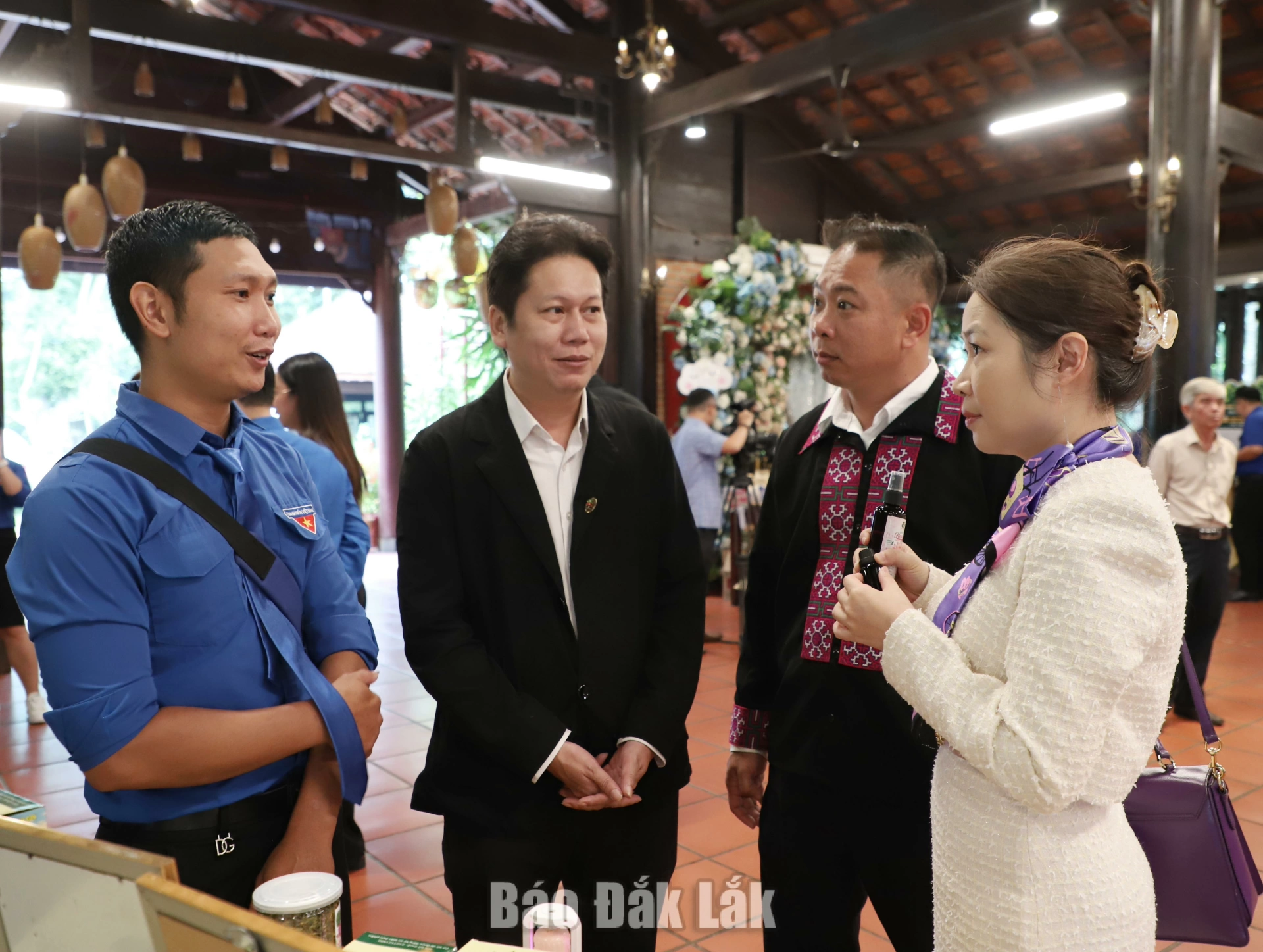 29 dự án tiêu biểu của thanh niên nông thôn tranh tài tại Vòng chung kết khởi nghiệp 2026 4 Thí sinh giới thiệu về các sản phẩm khởi nghiệp.