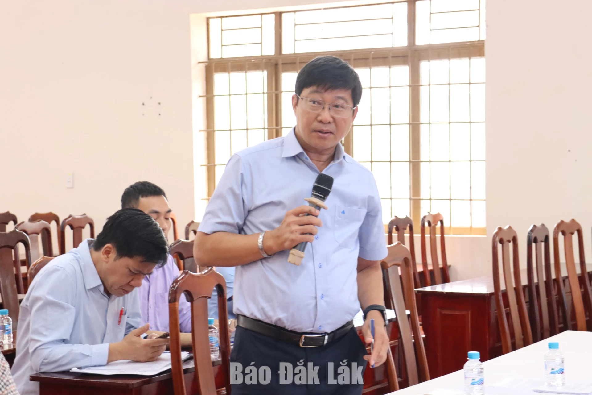 Sở Y tế làm việc với phường Ea Kao về công tác phòng, chống sốt xuất huyết 3 Phó Chủ tịch Thường trực UBND phường Ea Kao Nguyễn Xuân Nở báo cáo tình hình và trao đổi những khó khăn, vướng mắc trong công tác y tế trên địa bàn.