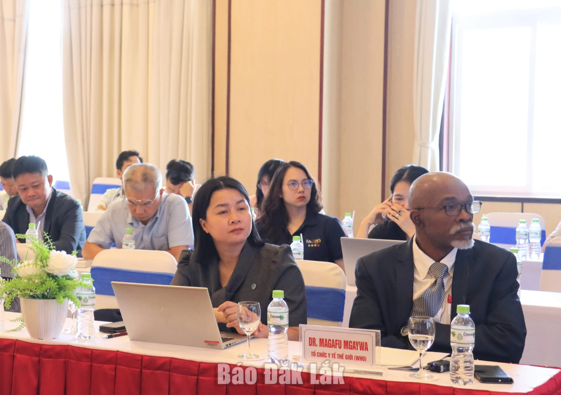 Tăng cường phối hợp liên ngành phòng, chống bệnh dại 3 Đại diện WHO (Tổ chức Y tế thế giới) tham dự tại hội nghị.