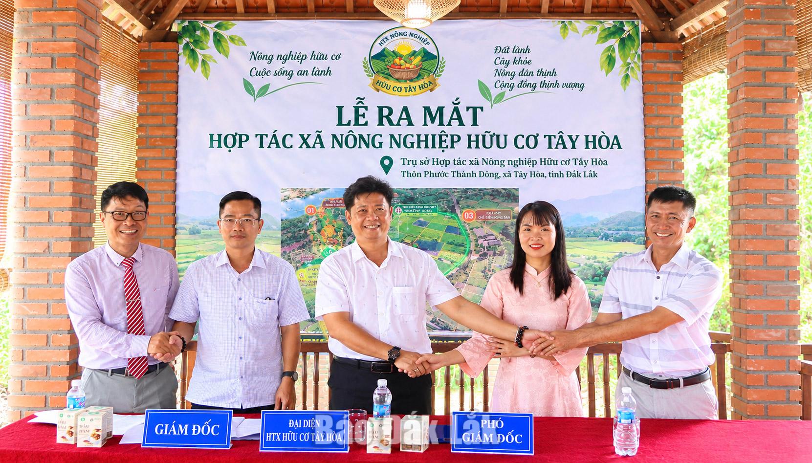Ra mắt Hợp tác xã Nông nghiệp hữu cơ Tây Hòa 2 HTX Nông nghiệp hữu cơ Tây Hoà cam kết đồng hành cùng người dân, phục vụ sự phát triển của địa phương.