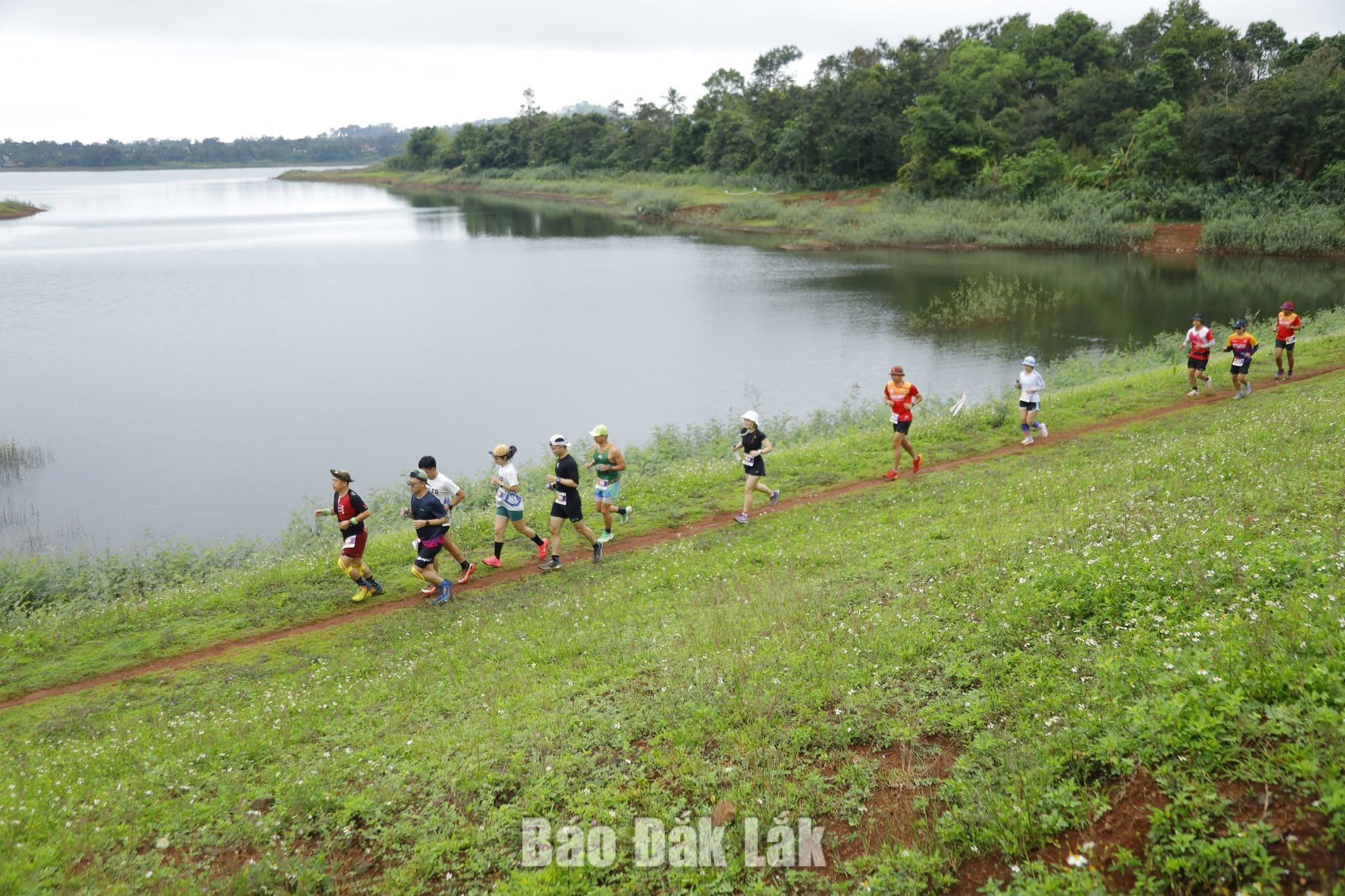 Đánh thức tiềm năng du lịch thể thao Đắk Lắk: Hành trình kết nối từ cao nguyên đến biển xanh 1 743276565 122234799410355105 1008327061108757873 n 20260914160752 20260922155405