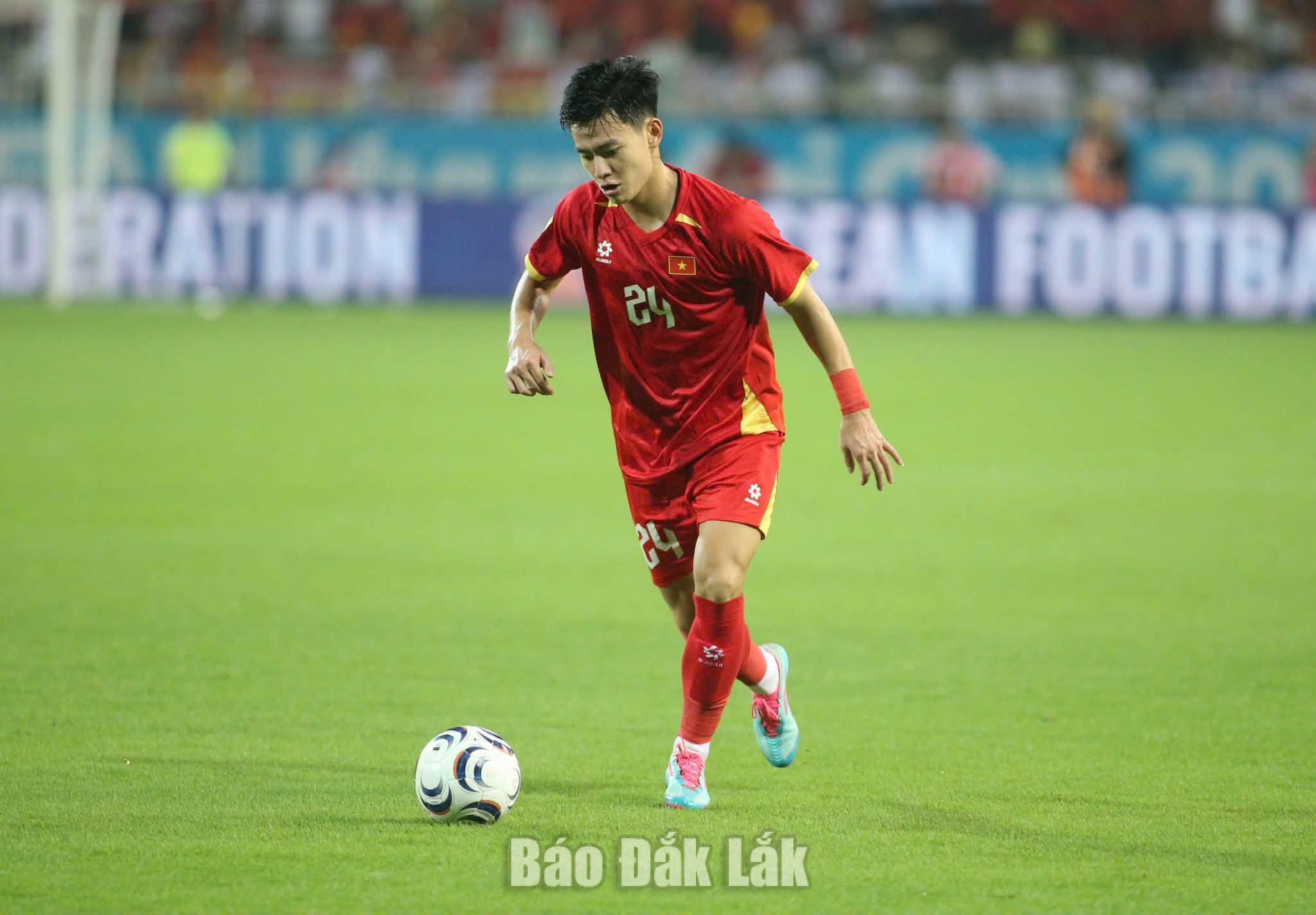 Phan Tuấn Tài thi đấu xuất sắc trong trận chung kết ASEAN Cup. Ảnh: NVCC