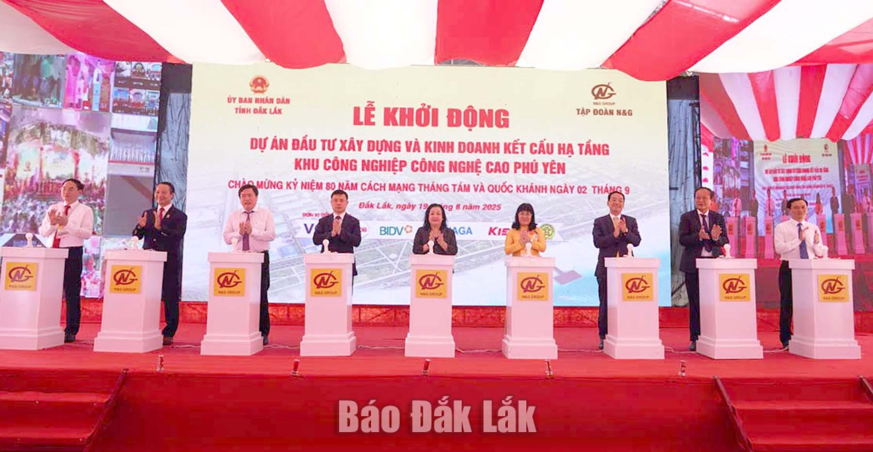 Tạo điều kiện đẩy nhanh tiến độ triển khai dự án Khu công nghiệp công nghệ cao Phú Yên 1 Dự án dự án Đầu tư xây dựng và kinh doanh kết cấu hạ tầng Khu công nghiệp công nghệ cao Phú Yên đã được khởi động trong quý 3 năm 2025. Ảnh: Tuyết Hương