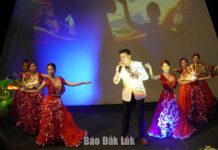Đắk Lắk triển khai xét tặng các danh hiệu, giải thưởng về văn học, nghệ thuật Đắk Lắk triển khai xét tặng các danh hiệu, giải thưởng về văn học, nghệ thuật