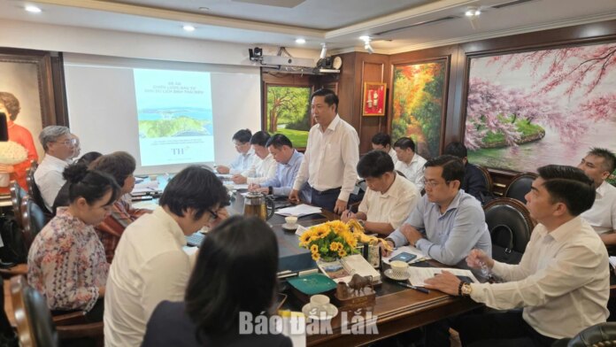 Lãnh đạo tỉnh Đắk Lắk làm việc với Tập đoàn TH và Tập đoàn Hòa Phát