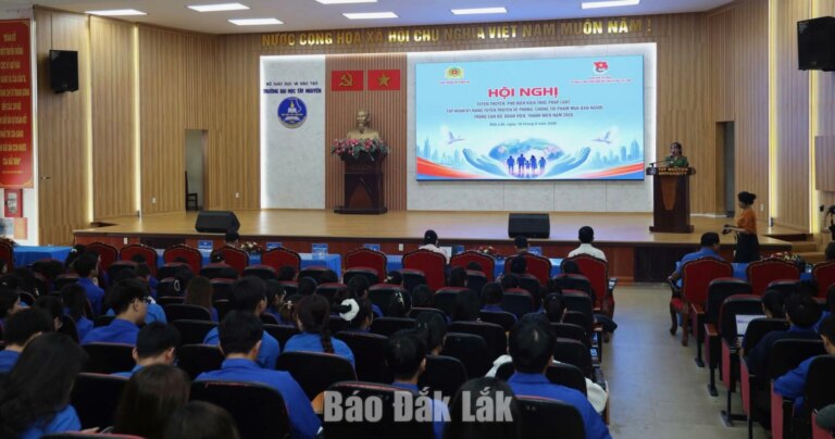 Trang bị kỹ năng phòng, chống tội phạm mua bán người cho thanh niên Đắk Lắk