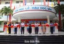 Triển lãm hơn 100 tư liệu, hình ảnh “Hoàng Sa, Trường Sa của Việt Nam” Triển lãm hơn 100 tư liệu, hình ảnh “Hoàng Sa, Trường Sa của Việt Nam”