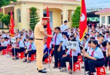 Tuyên truyền pháp luật cho giáo viên, học sinh Trường Tiểu học và THCS Hoàng Diệu Tuyên truyền pháp luật cho giáo viên, học sinh Trường Tiểu học và THCS Hoàng Diệu