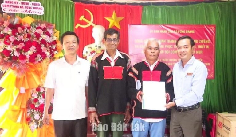 Xã Pơng Drang thành lập Đội cồng chiêng thôn Ea Nur
