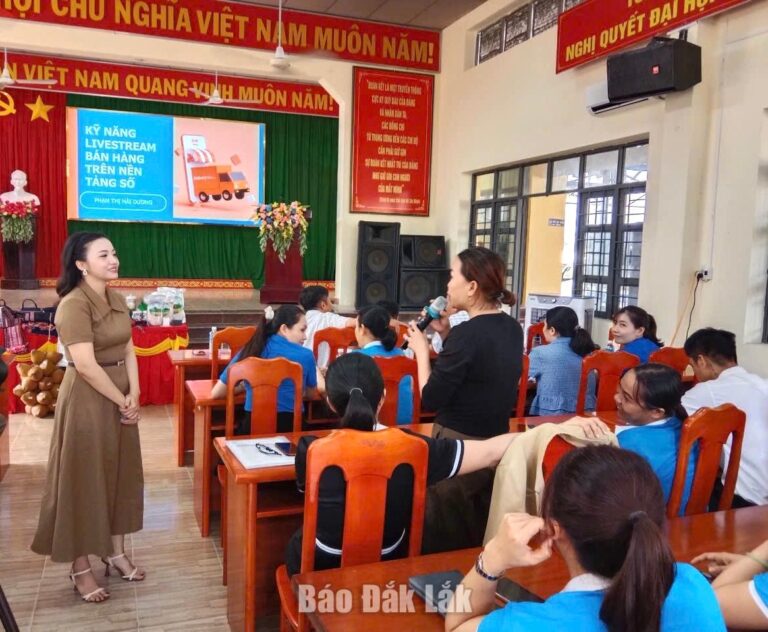 Xã Xuân Lãnh tập huấn kỹ năng livestream bán sản phẩm OCOP